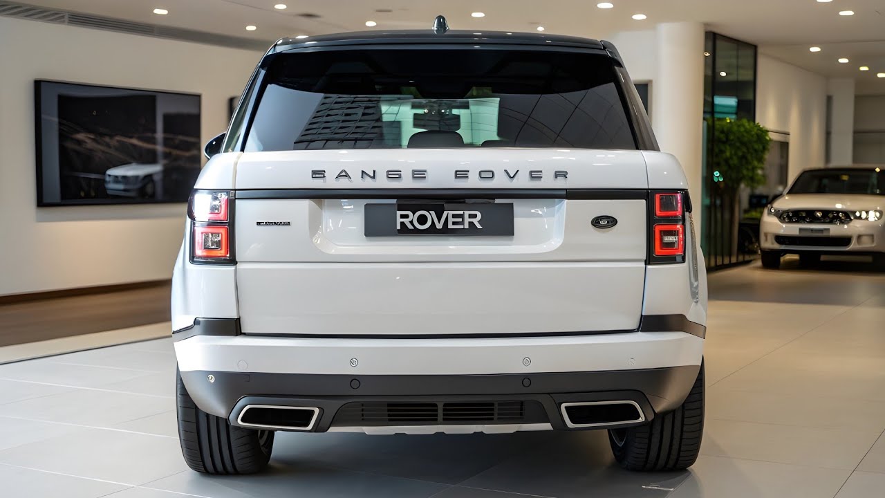 FIRST LOOK at the 2025 Range Rover – INSANE Features - YouTube