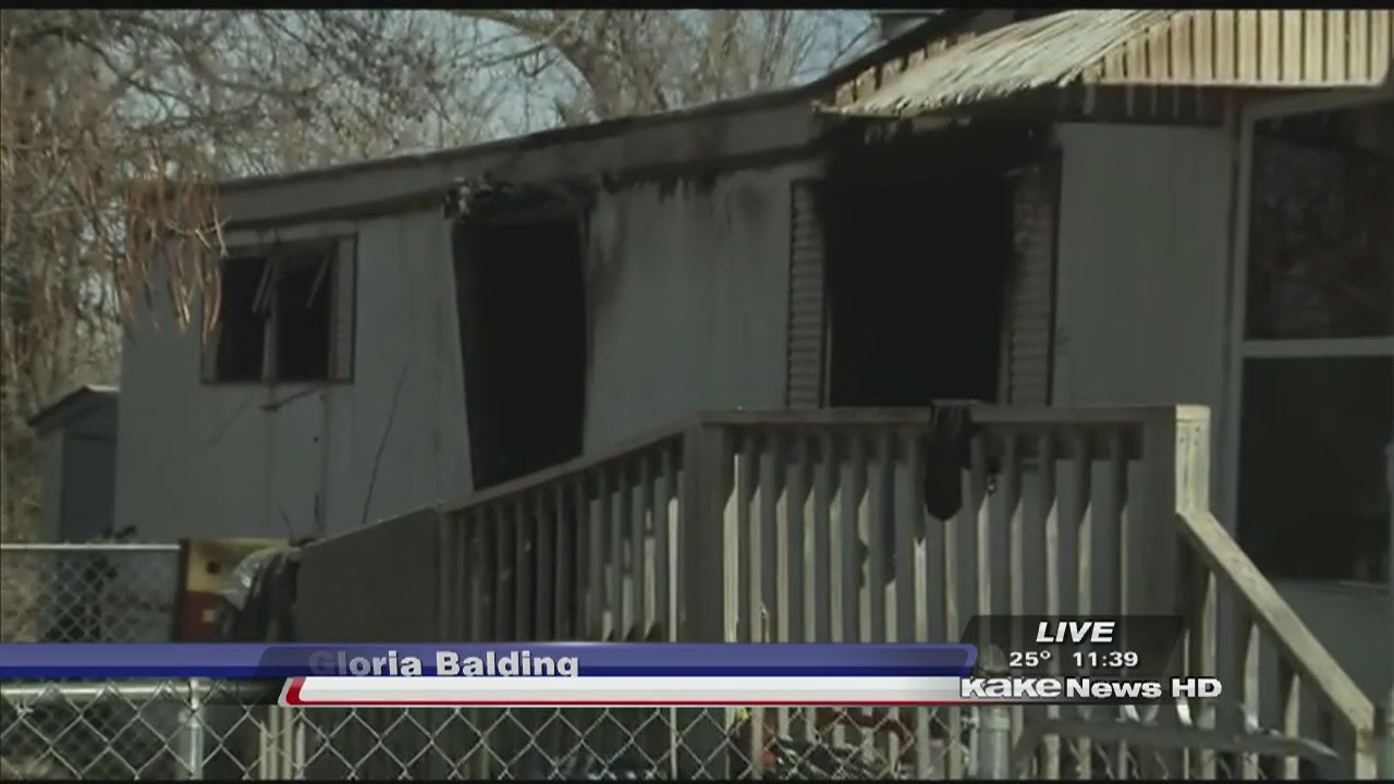 Woman hurt, pets killed in mobile home fire - YouTube