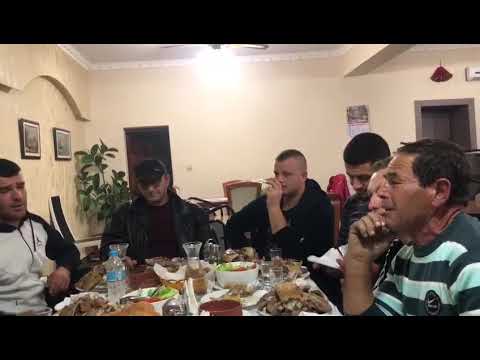 KËNG LABE: MOJ PELE BARDHA NË TURMË {XHELO MEHILLI}