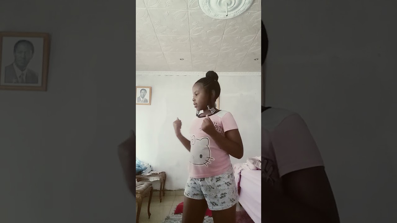 If you looking so nice standing right there 👯‍♀️🙂