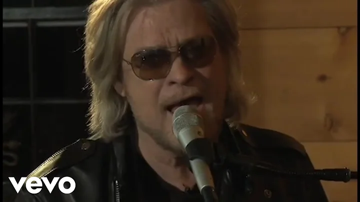 Daryl Hall - Here Comes the Rain Again (Live From ...