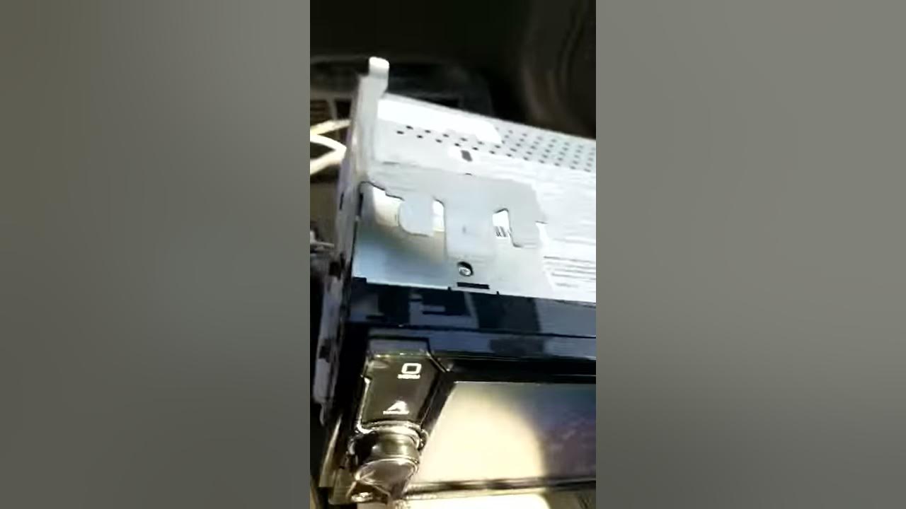 AR instalado radio clarion nx405 YouTube
