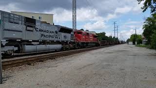 Cp 7023 Leads Cp 286 Via A5 Past Morton Grove