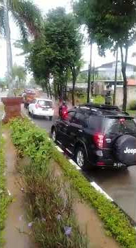 Bali Raining STORY, JALAN RAYA JADI SUNGAI GUYS #shorts #videos  #banjir