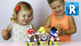 ★ Эм-энд-эмс Рок Звезда Игрушки от которых хочется танцевать M&M's Rock Stars Surprise Toys(ЭМЕМДЕМС Рок Звезда Игрушки от которых хочется танцевать M&M's Rock Stars Surprise Toys https://www.youtube.com/watch?v=AtABXvvE1sQ Большо.., 2015-11-05T14:28:04.000Z)