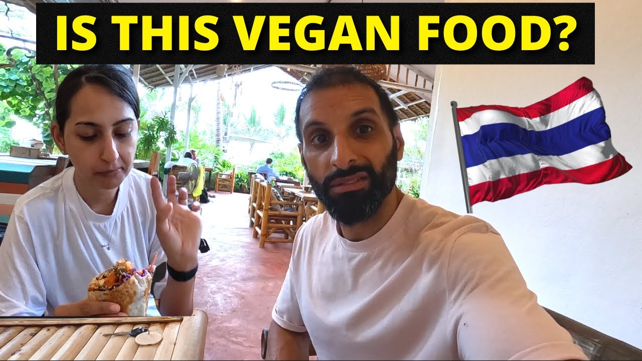 Trying our First PURE VEGAN Cafe in Thailand 🇹🇭