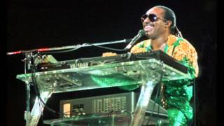 Miniatura de vídeo de "Stevie Wonder - Golden Lady - Too High (Live) (1975-10-04)"