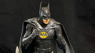 DC Multiverse the Flash Movie Micheal Keaton Batman Statue Review!