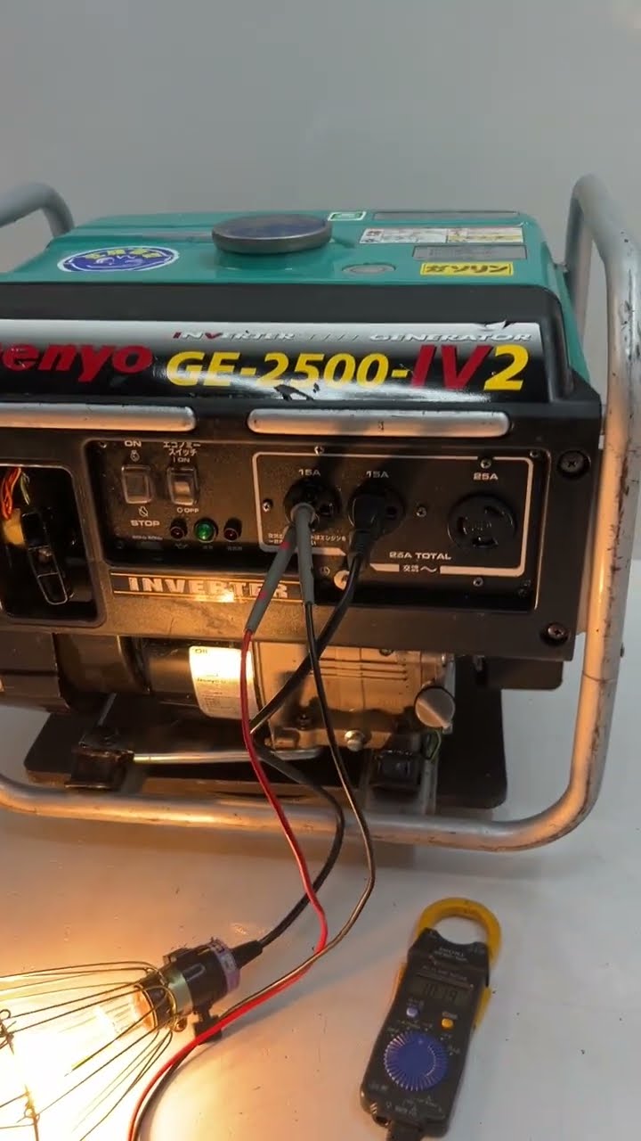 84M2 - DENYO デンヨー インバーター発電機 GE-2500-IV2♪☆防音☆軽量