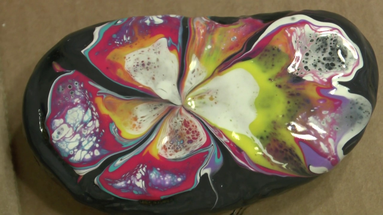 Acrylic Pouring On A Rock _ Three Easy Steps To Creating Gorgeous Art ...