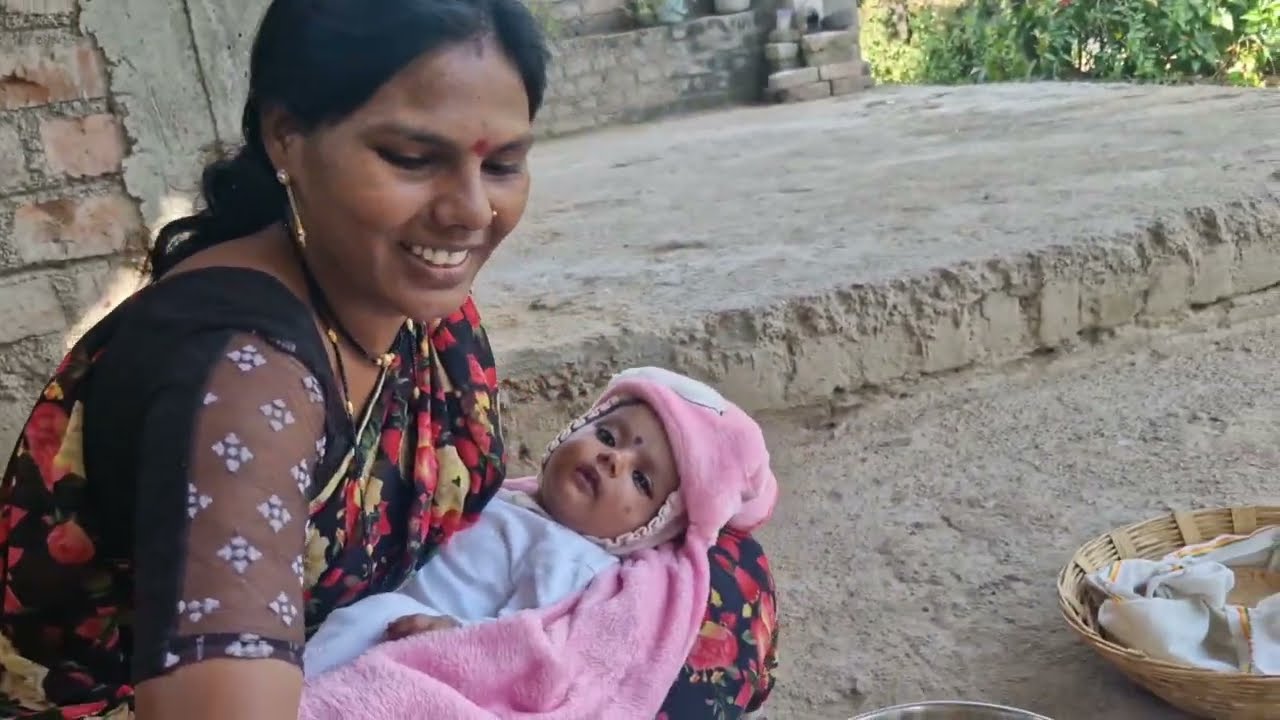 आज फरशी घेतली 😊 बघा कशी घेतली फरशी, केव्हढयात बसली! #yogeshgorecomedian #sonuchimummy 