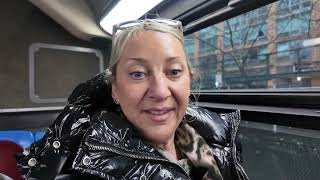 Riding the Roosevelt Island Tramway in NYC 🇺🇸