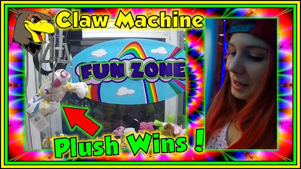 🐼 Winning Arcade Plush Prize Toys at the Fun Zone Claw Machine Claw