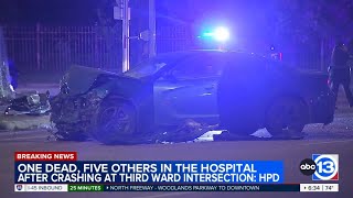 1 dead, 5 injured in T-bone collision near downtown, Houston police say