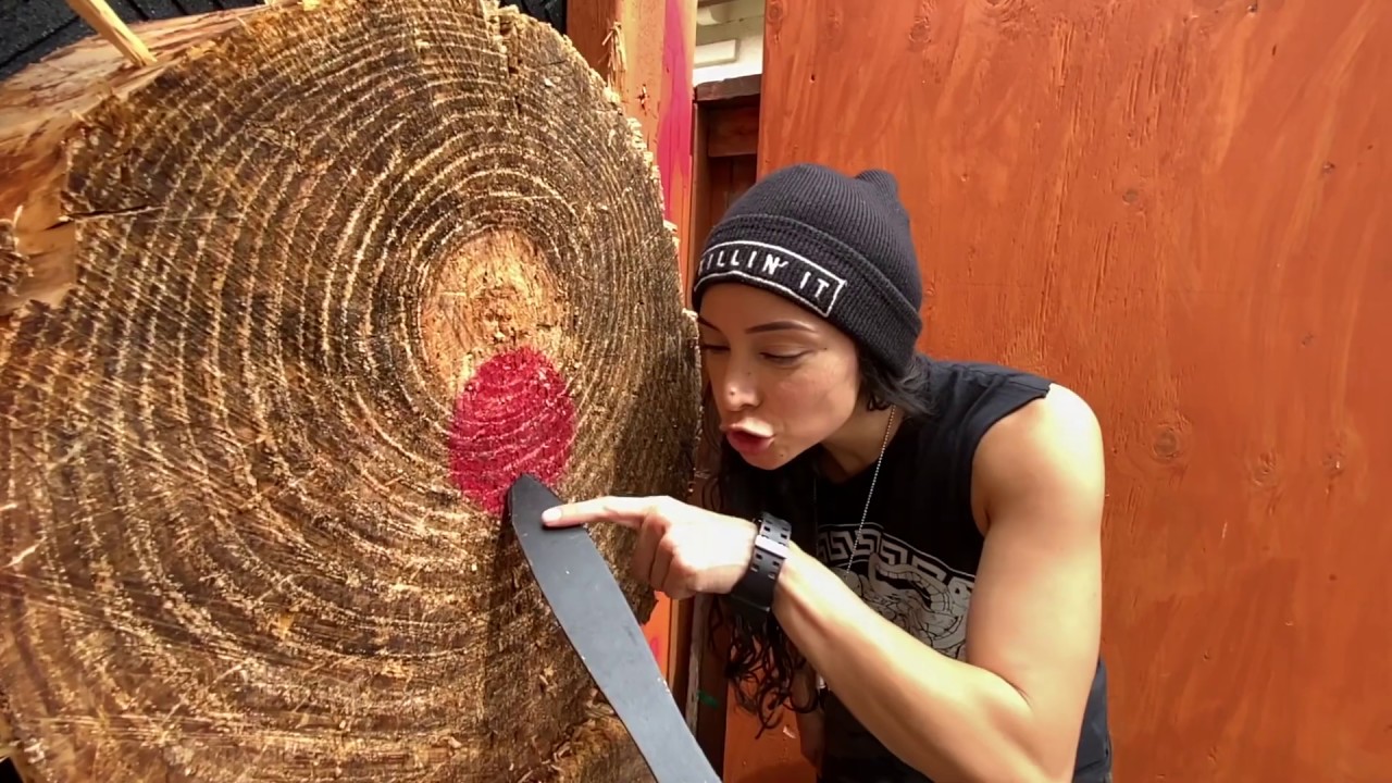 TRICK SHOT: SIDEWAYS KNIFE THROW. COLD STEEL. TAESTY DANGER.