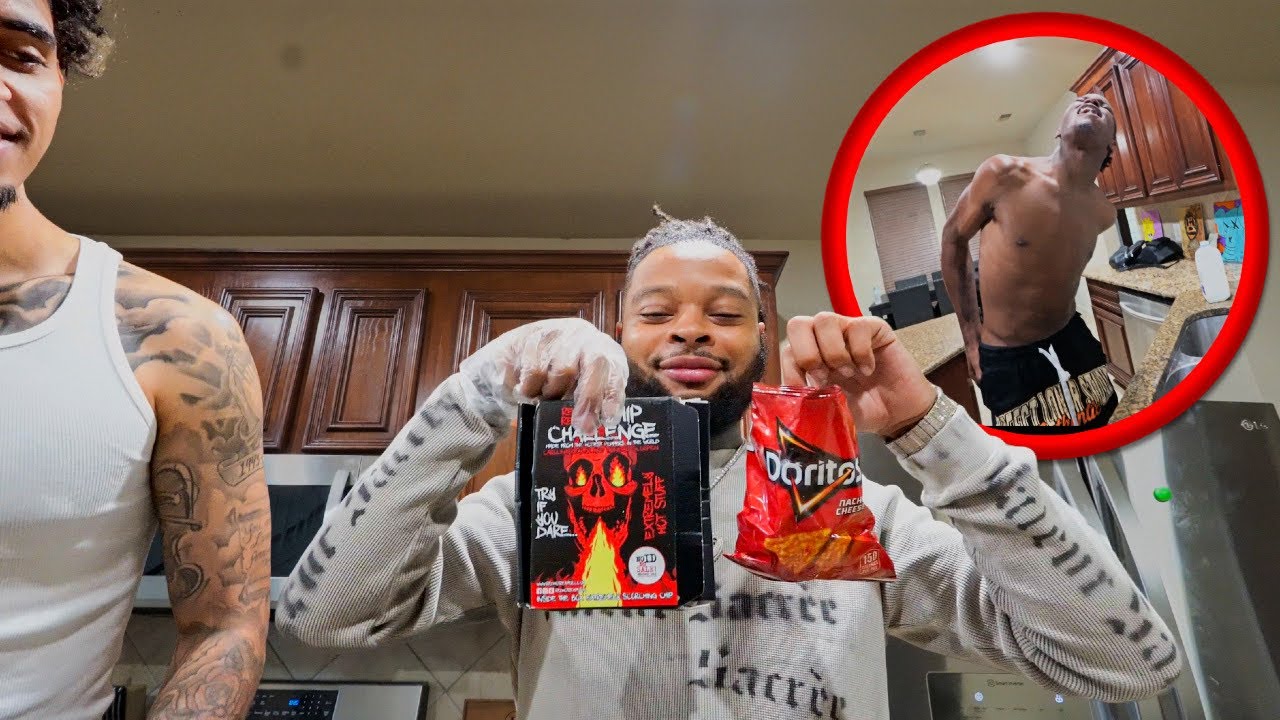 Прячем самую горячую в мире картошку фри в пакет с чипсами🥵…