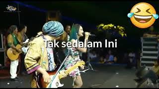 Status WA Tak Sedalam Ini