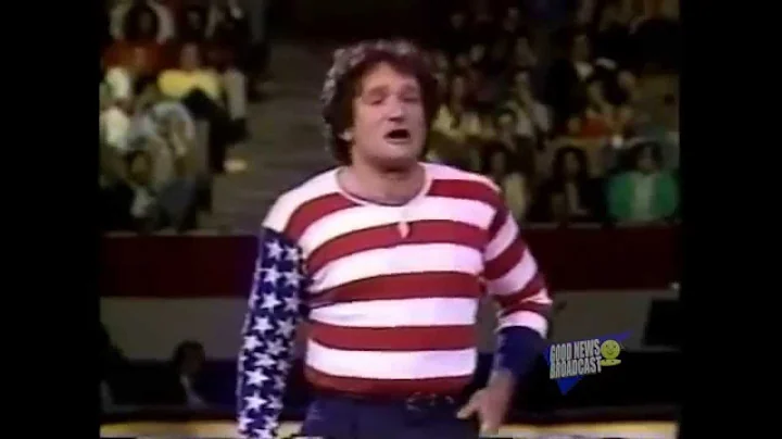 Robin Williams as the America Flag