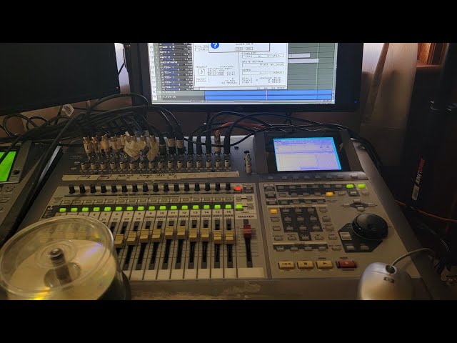 Roland VS-2480CD デジタルスタジオワークステーション/通電確認 Rediscovering the Roland VS-2480: A Timeless Classic - YouTube