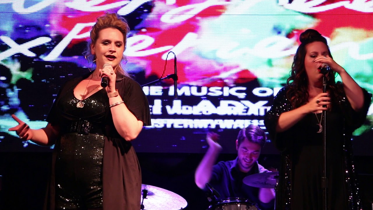 Rolling in The Deep`