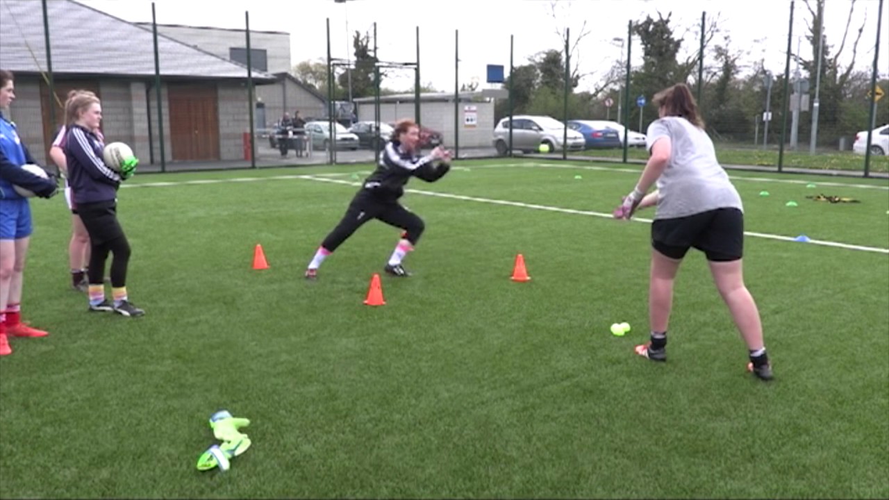 The LGFA Goalkeeper   Diving