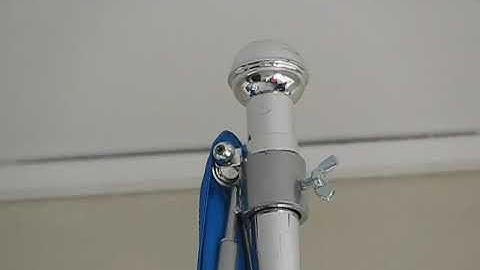 Flag spreader standard