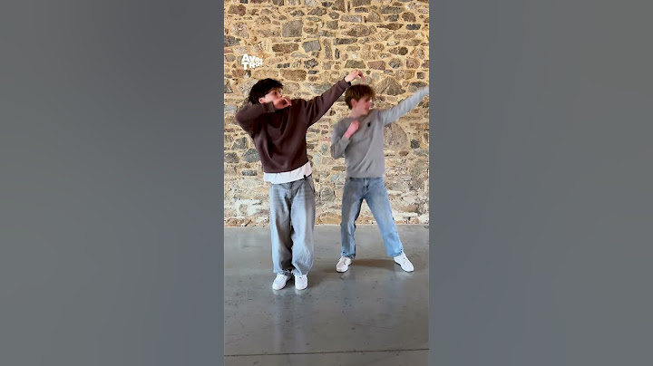 Cas en Vince maken zich niet druk over de straf 🕺 #deeindmusical #npozapp