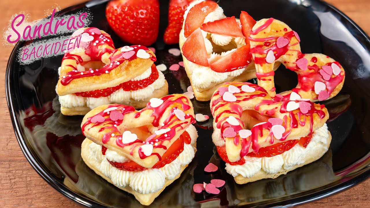 Blätterteig-Herzen mit Sahne & Erdbeeren - Perfekt zum Valentinstag