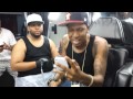 @ToxicCrow rapiando su tema nuevo “Moda y Calle” en lo que se hace un tattoo