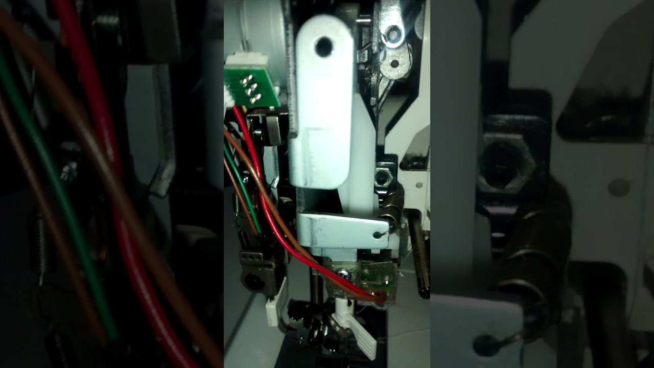 Regulagem de barra de agulha com a Chapa de agulha