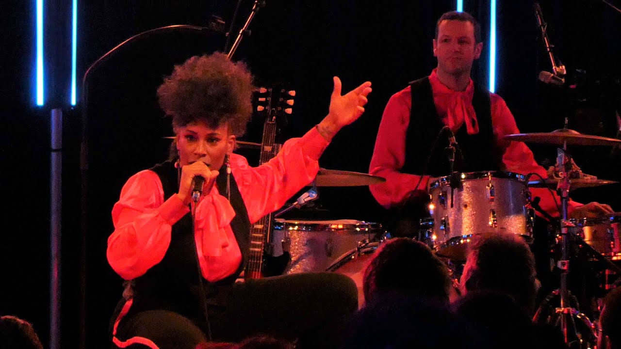 Watch Sandra Nkaké Singing leaves Cabaret sauvage Paris 6 mars 2023 on YouTube Watch Sandra Nkaké Singing leaves Cabaret sauvage Paris 6 mars 2023 on YouTube