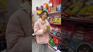 This girl paid 10 rupees and walked away with goods worth 2,000. 😱 #viral #shortvideo