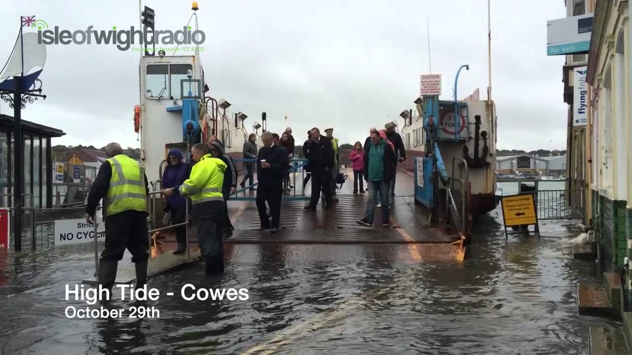 Flooding High Tide Cowes YouTube