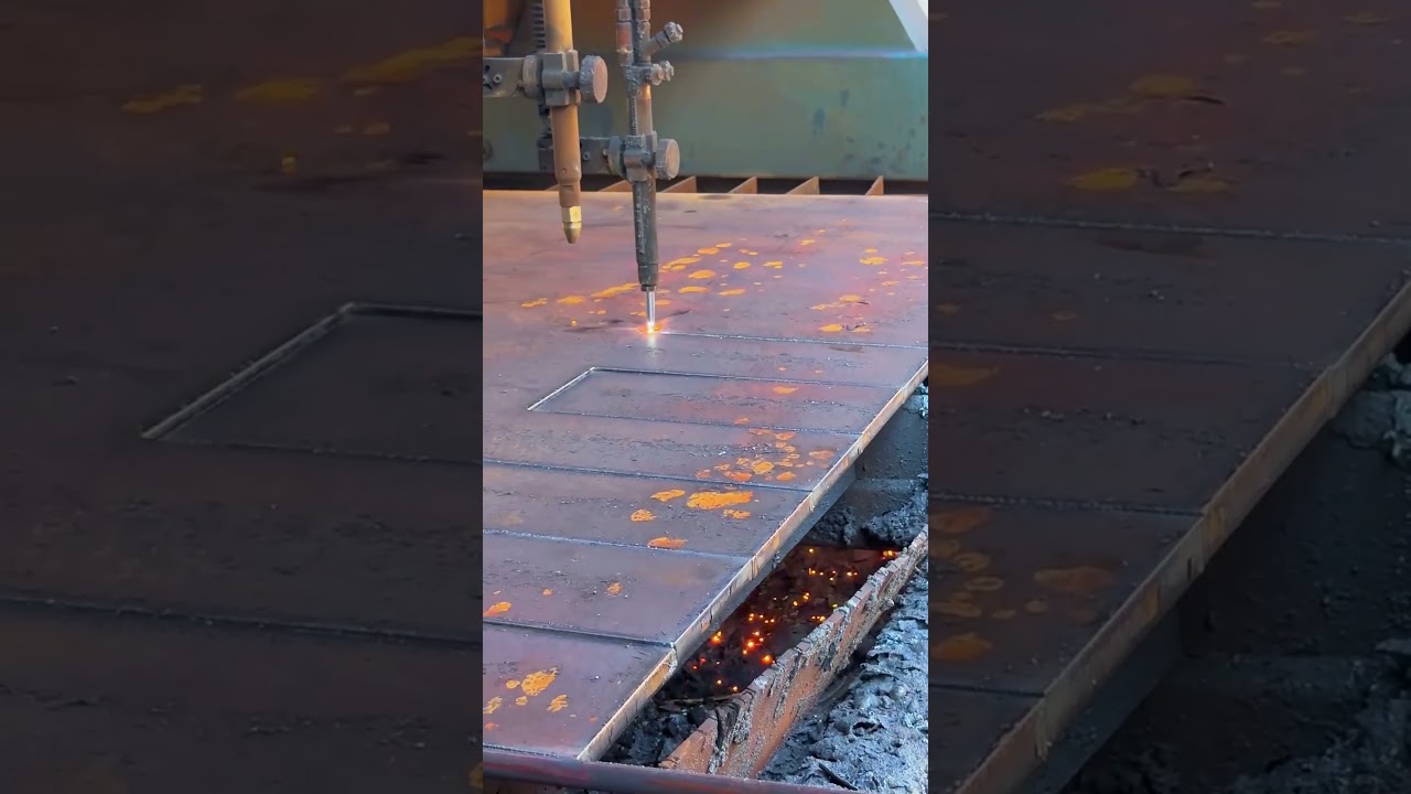 Flame cutting steel plate process- Good tools and machinery make work easy