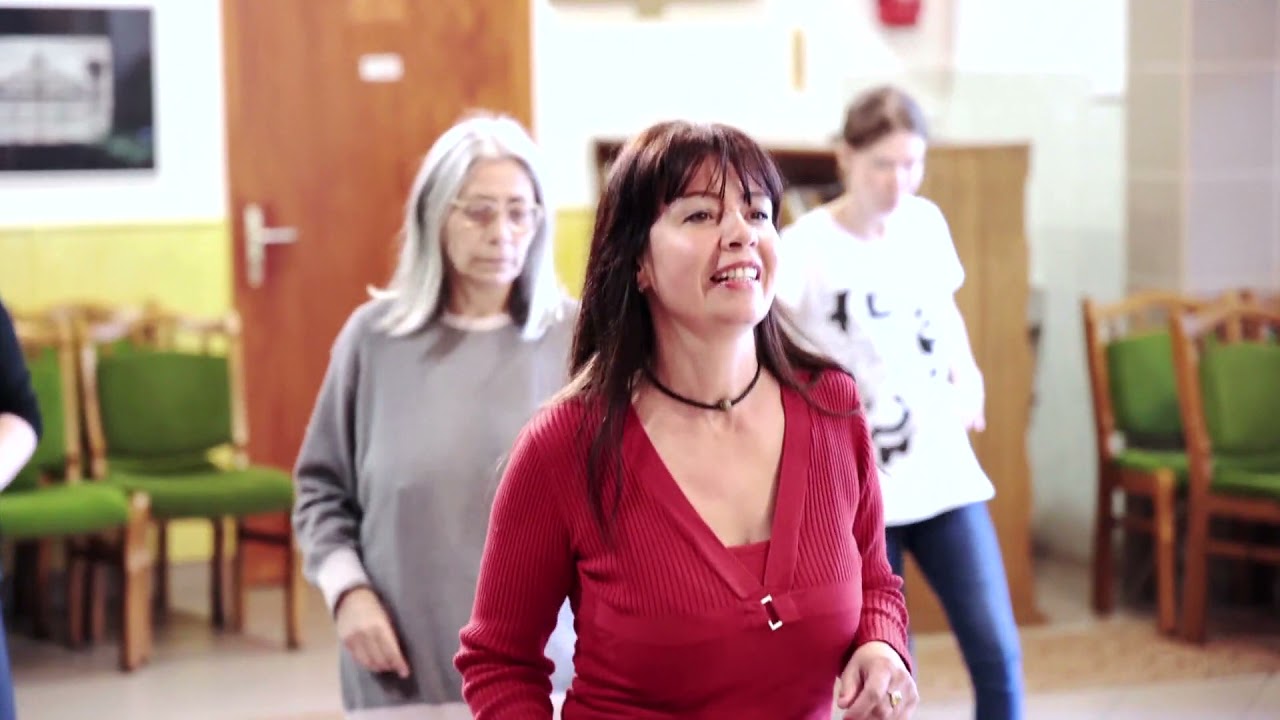 Jerusalema tánckihívás a pápai Jókai Mór Városi Könyvtárban