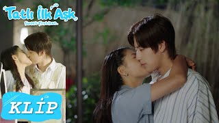 Çok Tatlılar Her An Öpüşebilirler Tatlı İlk Aşk Klip 21