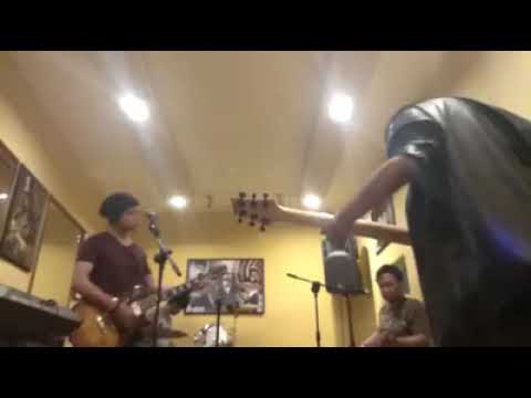 Neinz'DBand (cover Noah) mungkin nanti.mp3