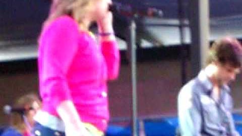 Kelly Clarkson-Already Gone-B96 Summerbash-June 13, 2009