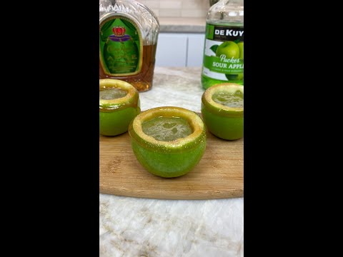 Edible Crown Apple Shot Glasses ð