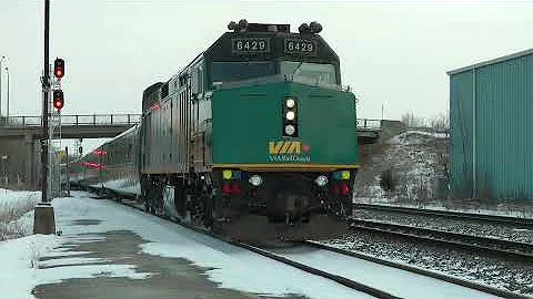 VIA 51 Westbound Meets VIA 60 Eastbound January 7, 2022