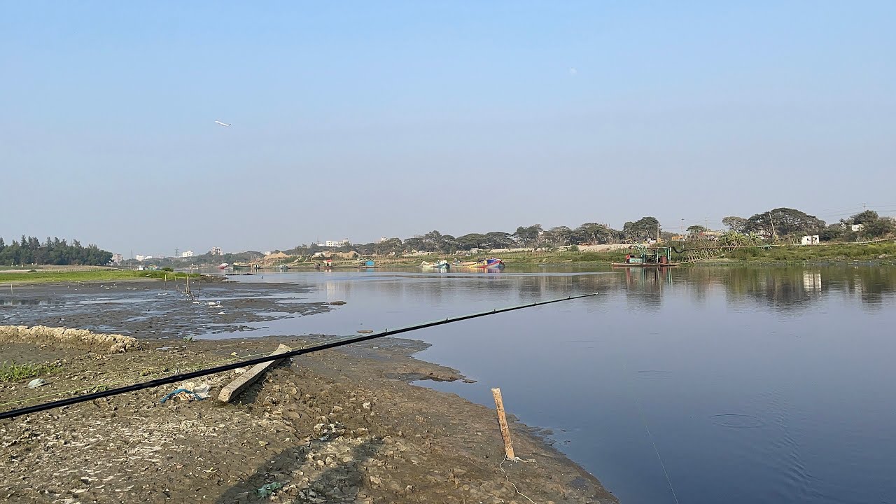 Biruliya turag river e lour fishing korte aslam🐠🐠🐠🐠🐠🐠🐟