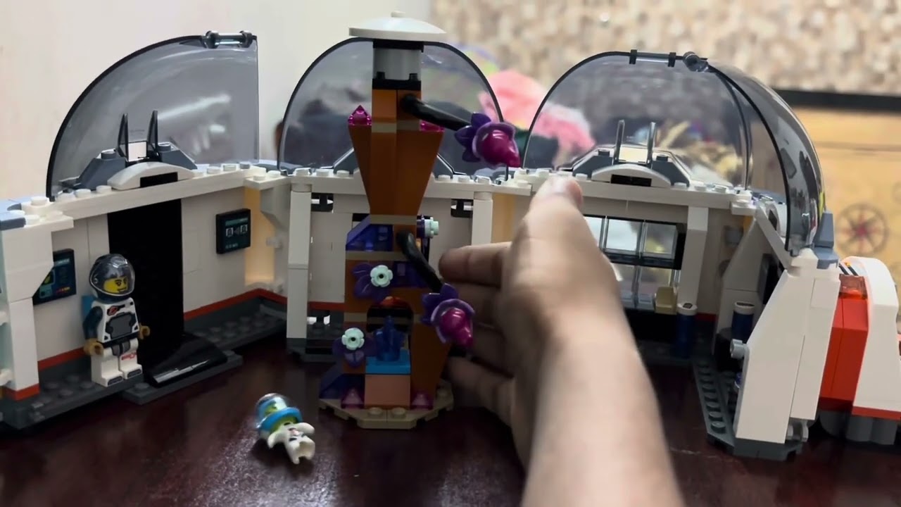 LEGO SCIENCE LAB- LEGO City Space Science Lab Exploration Toy Playset 60439