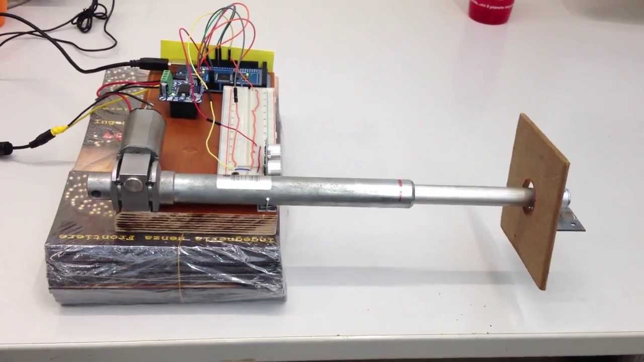 controllo attuatore lineare