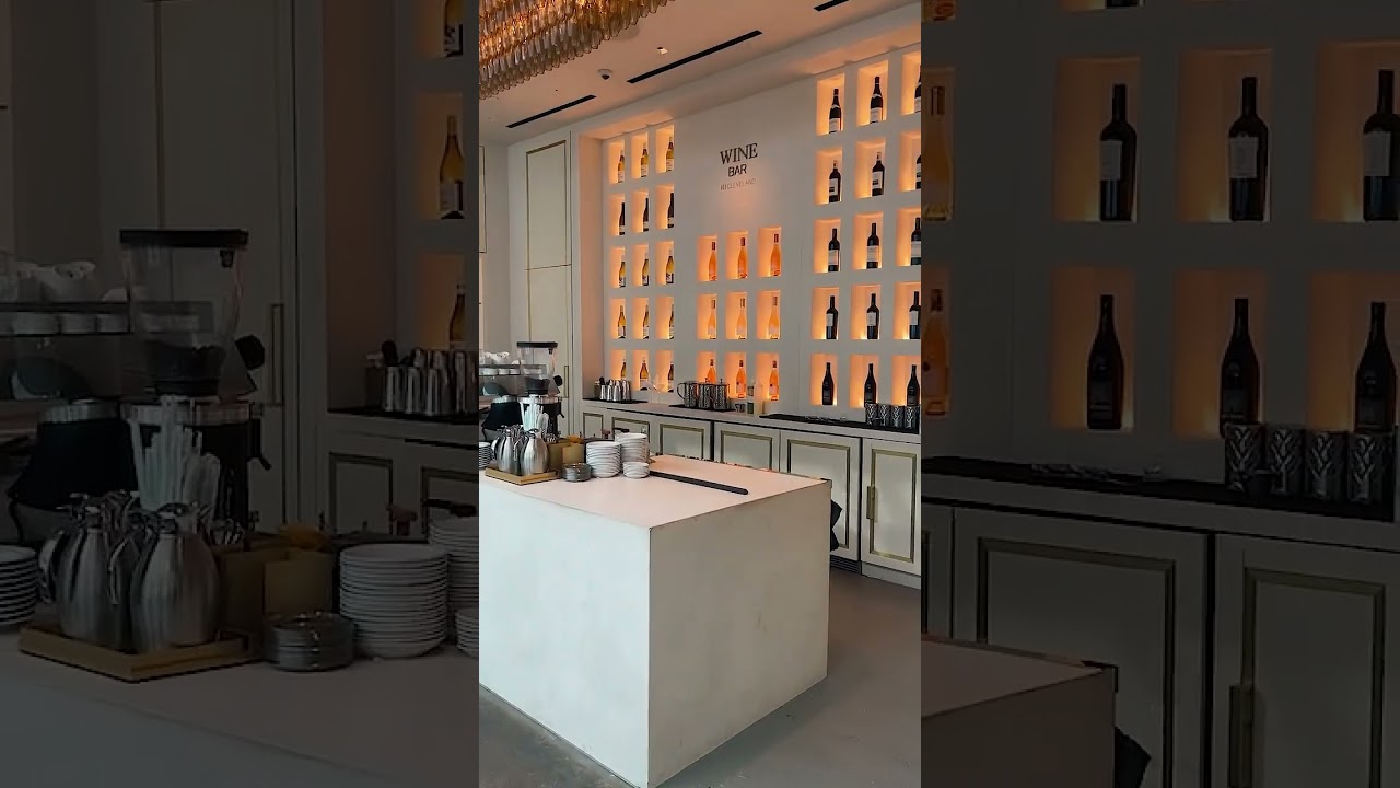 Lunch Meeting at RH Cleveland | Inside the Gallery at Pinecrest