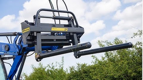 Fleming - Round bale stacker