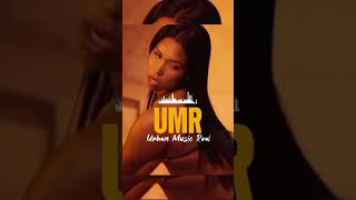 Urban Music Real dando le promo a la nueva