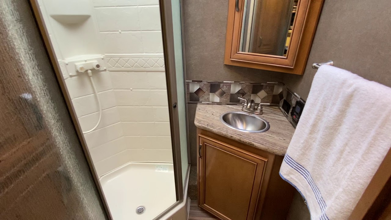 2017 Thor Quantum Back Interior