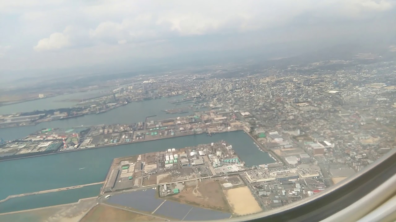 山口宇部空港 離陸 宇部市を上空から見下ろす ANA696 JA8670 20170326_131343 山口県宇部市沖宇部 - YouTube