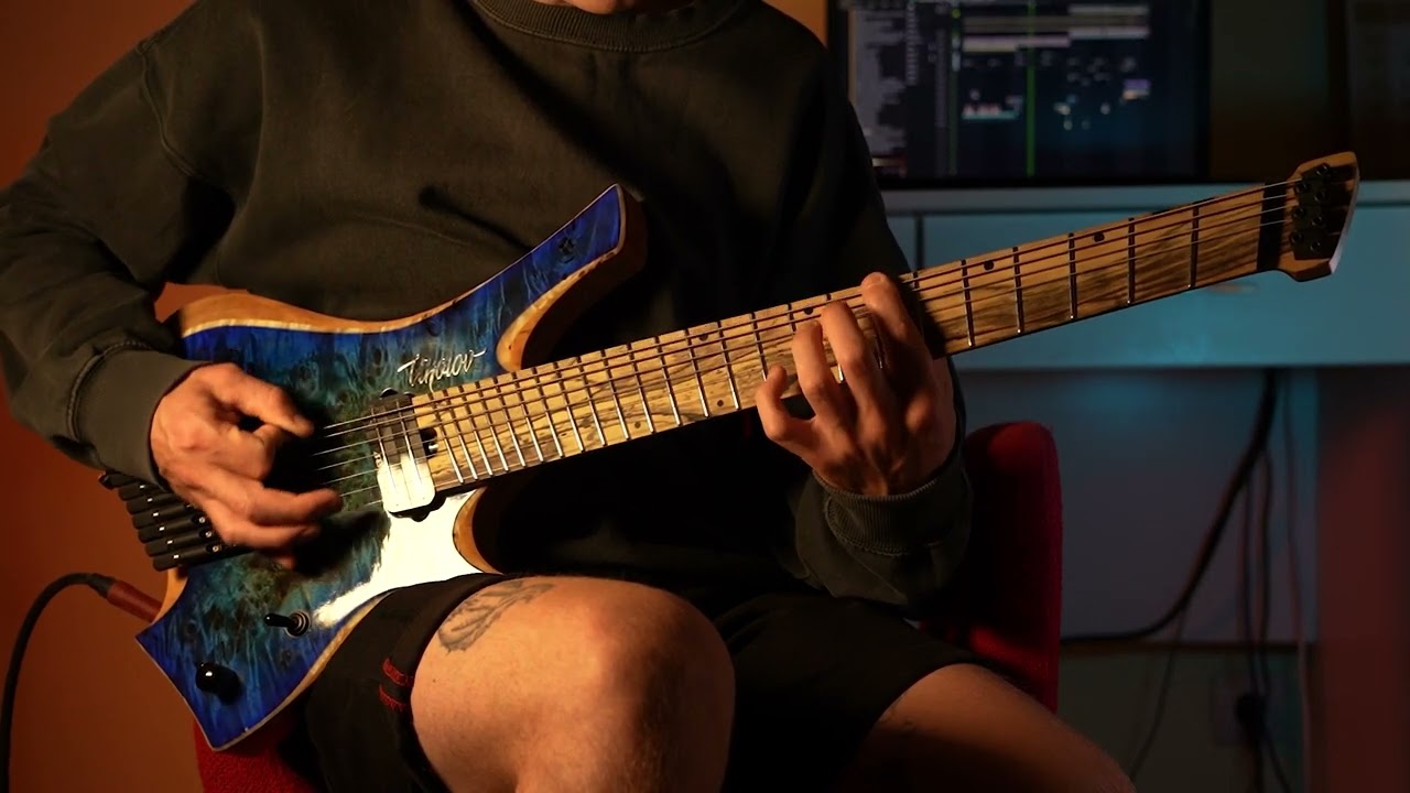 Металкор риффы в стиле DubStep на 7 струнной электрогитаре