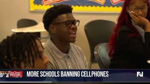 number of schools requiring students to lock away cellphones #Cellphone#School#News #teenagers